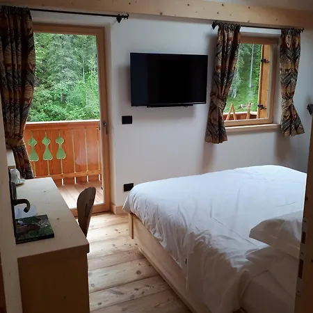 Nocleg ze śniadaniem Rifugio D'ajal 3*