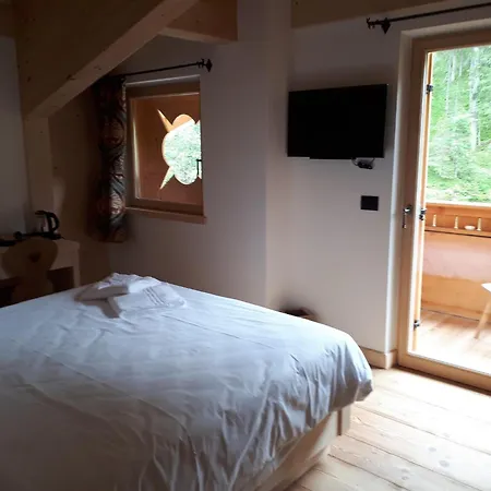 Rifugio D'ajal Bed and breakfast Pocol